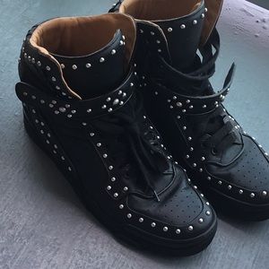 Givenchy sneakers size 11